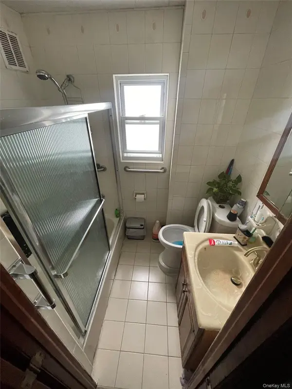 10620 109th AVE, Ozone Park, NY 11417