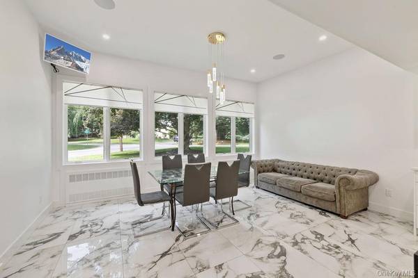 9 Wendover LN, Suffern, NY 10901