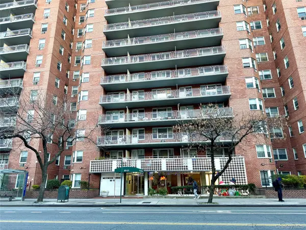 89-15 Parsons BLVD #9C, Jamaica, NY 11432