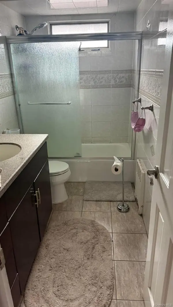 158-40 96th ST, Howard Beach, NY 11414