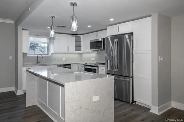 100 Glen ST #N2322, Glen Cove, NY 11542