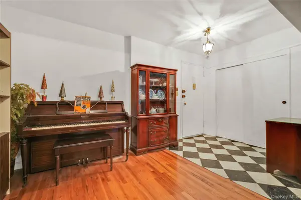 33-45 92 ST #2B, Jackson Heights, NY 11372