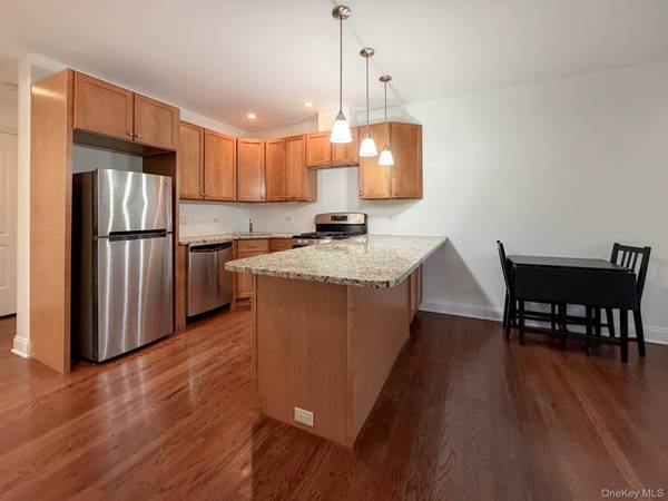 183 Beach 100th ST #6B, Rockaway Park, NY 11694