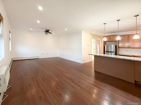 183 Beach 100th ST #6B, Rockaway Park, NY 11694