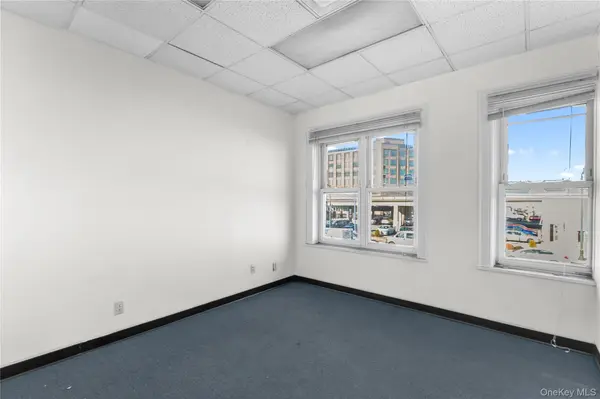451-457 Sunrise HWY #2, Lynbrook, NY 11563