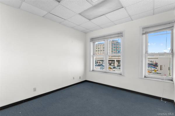 451-457 Sunrise HWY #2, Lynbrook, NY 11563