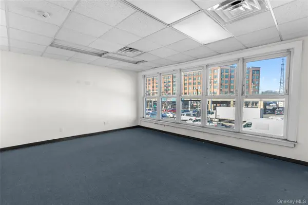 451-457 Sunrise HWY #2, Lynbrook, NY 11563