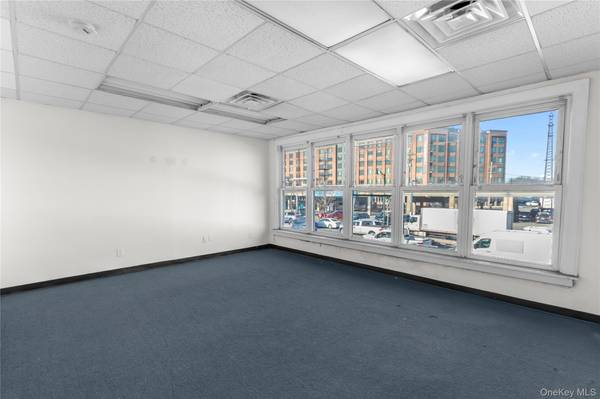 451-457 Sunrise HWY #2, Lynbrook, NY 11563