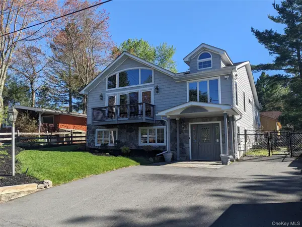4030 W Shore DR, Kauneonga Lake, NY 12749