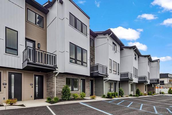 17 Union RD #110, Spring Valley, NY 10977