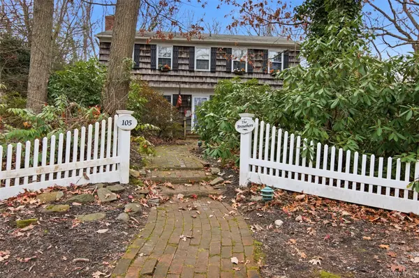 105 Rustic RD, Port Jefferson, NY 11777