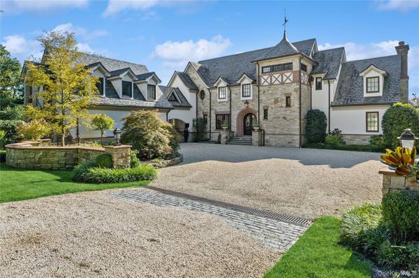 200# Centre Island RD, Centre Island, NY 11771