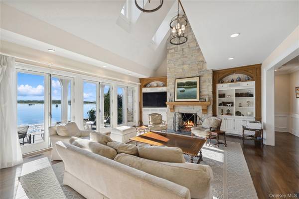 200# Centre Island RD, Centre Island, NY 11771