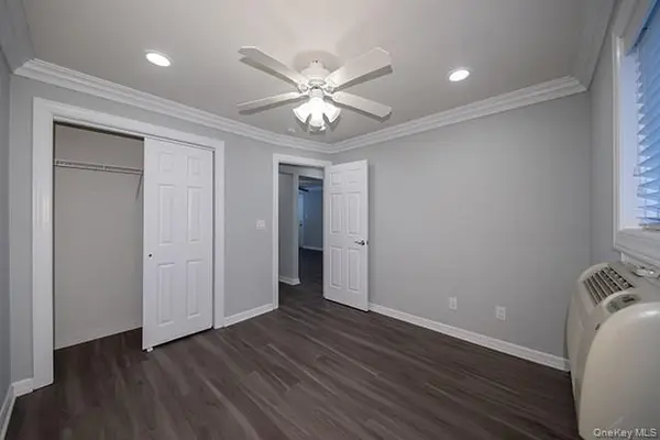 40 Broadway #A2, Amityville, NY 11701