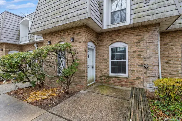 655 Middle Country RD #4D1, Coram, NY 11727