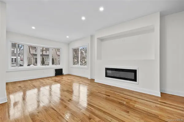 11512 197th ST, Saint Albans, NY 11412