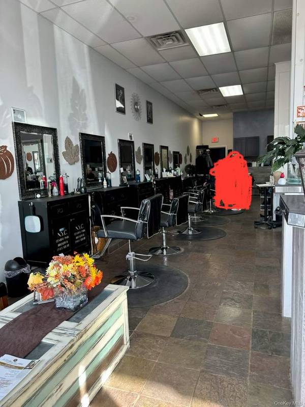 632 Broadway, Massapequa, NY 11758