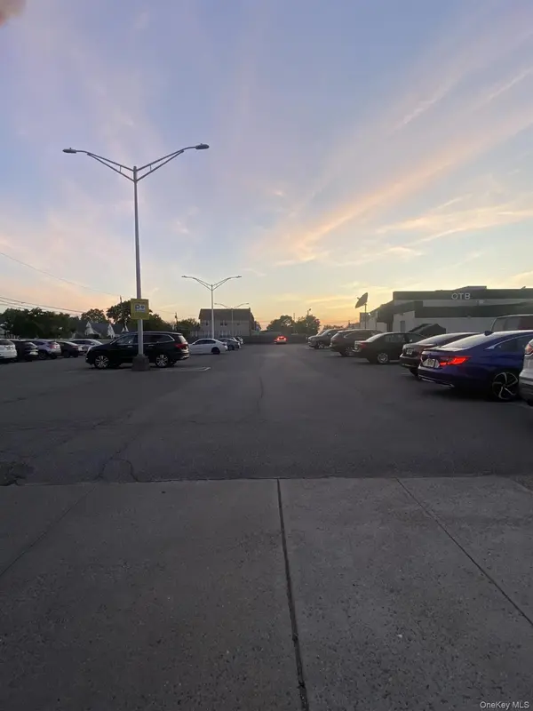 1081 Hempstead, Franklin Square, NY 11010
