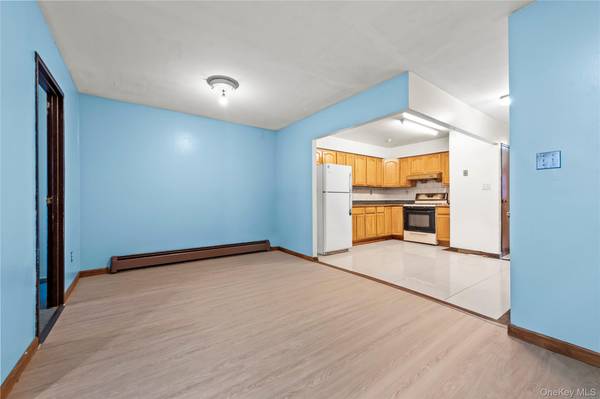 94-44 45th AVE, Elmhurst, NY 11373
