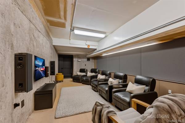 94-44 45th AVE, Elmhurst, NY 11373