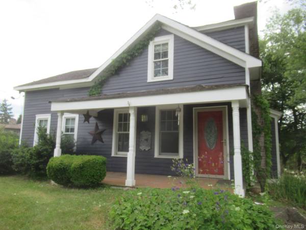 91 Clove Branch RD, Hopewell Junction, NY 12533