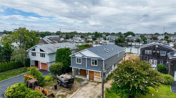 750 Shore WALK, Lindenhurst, NY 11757