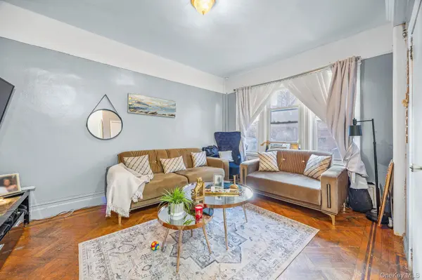 927 E 35th ST, Brooklyn, NY 11210
