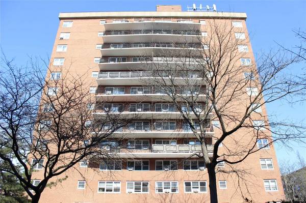 72-35 112 Street #2E, Forest Hills, NY 11375