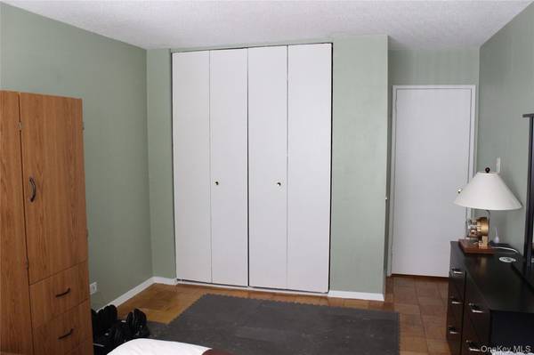 72-35 112 Street #2E, Forest Hills, NY 11375