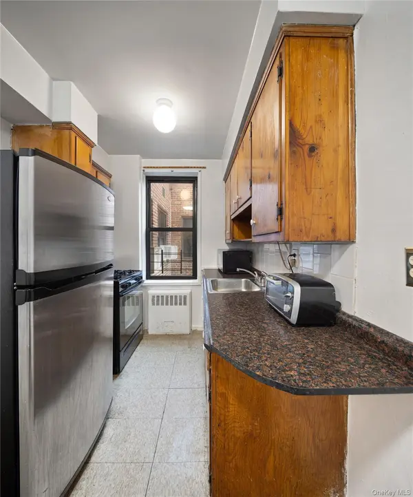 38-15 149th Street #6M, Flushing, NY 11354