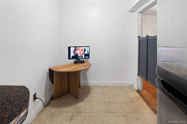 38-15 149th Street #6M, Flushing, NY 11354