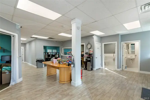 14 Bayville AVE, Bayville, NY 11709