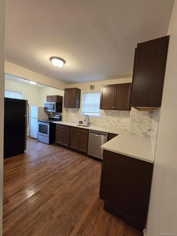 10 N 15th ST, Wyandanch, NY 11798