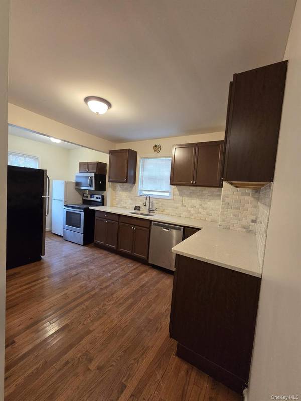 10 N 15th ST, Wyandanch, NY 11798