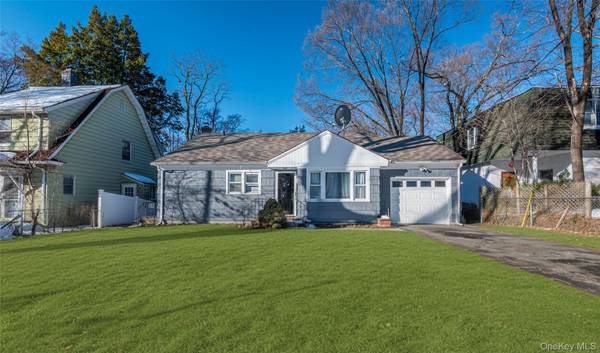 24 Jackson ST, Glen Cove, NY 11542