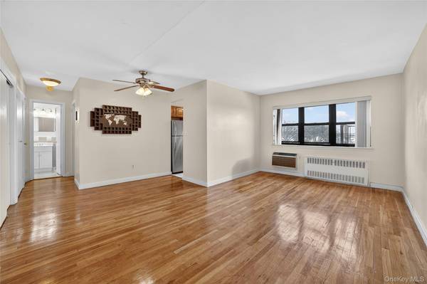 1122 Yonkers Avenue #6F, Yonkers, NY 10704