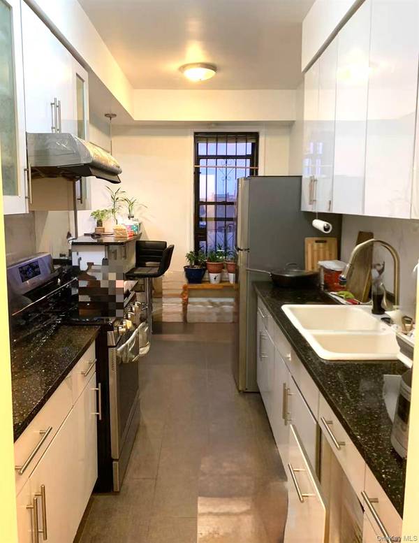 155-17 Sanford AVE #6D, Flushing, NY 11355