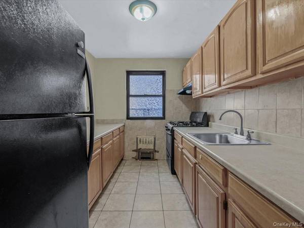 44-05 Macnish ST #1B, Elmhurst, NY 11373