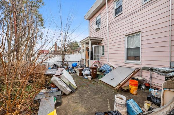 35-78/82 161st ST, Flushing, NY 11358