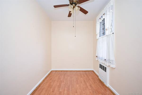 33-26 92 ST #4X, Jackson Heights, NY 11372