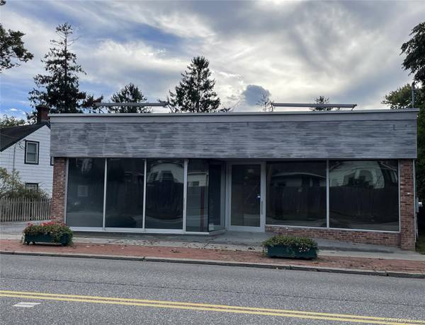 25 N North Sea RD, Southampton, NY 11968