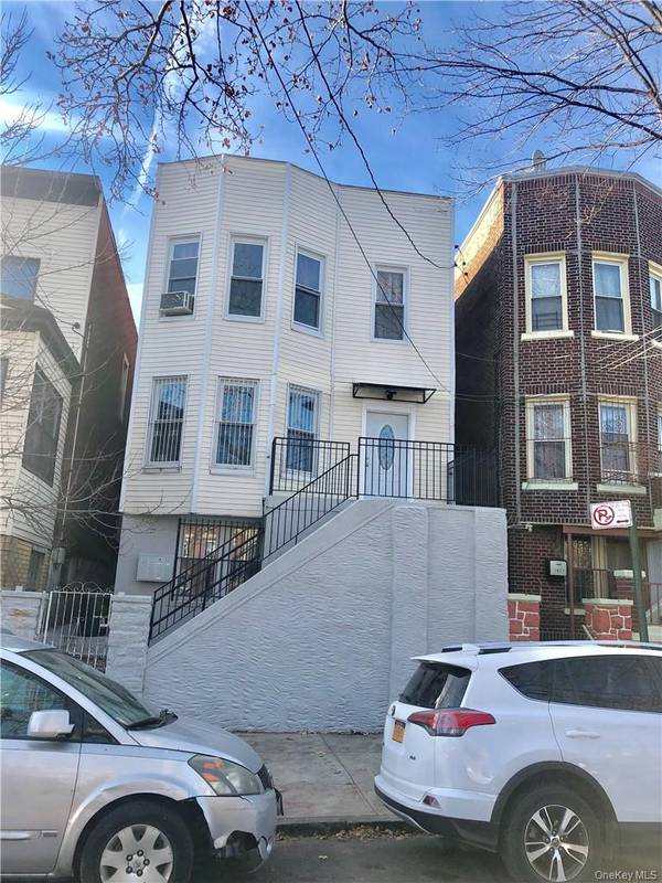 1823 Amethyst ST, Bronx, NY 10462