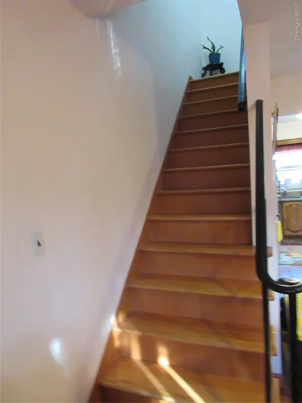 3228 Tenbroeck AVE, Bronx, NY 10469
