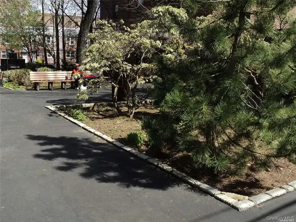 91-10 32 AVE #E102, East Elmhurst, NY 11369