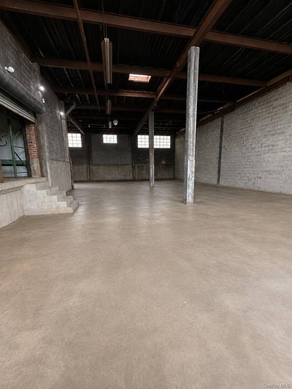180-25 Liberty AVE, Jamaica, NY 11432