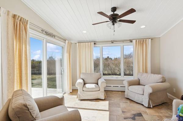 1110 Gillette DR, East Marion, NY 11939