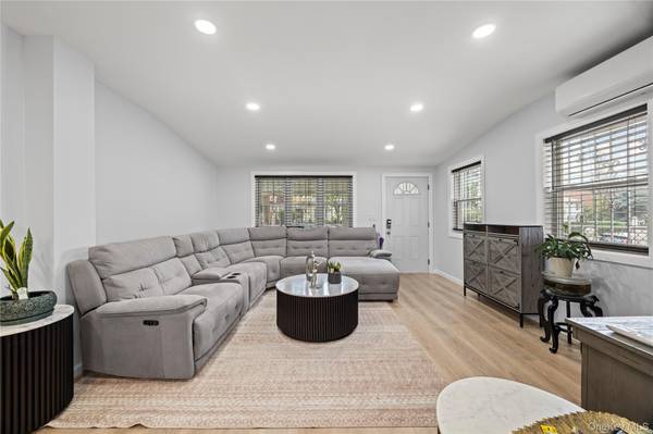 1805 Lacombe AVE, Bronx, NY 10473