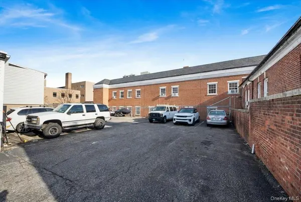 11 N 6th AVE, Mount Vernon, NY 10550