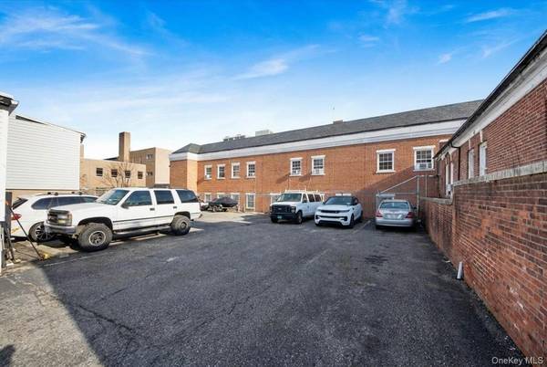 11 N 6th AVE, Mount Vernon, NY 10550