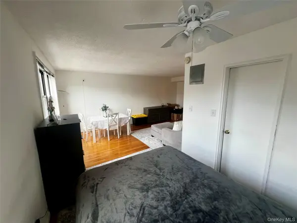 84-29 155th AVE #2H, Howard Beach, NY 11414